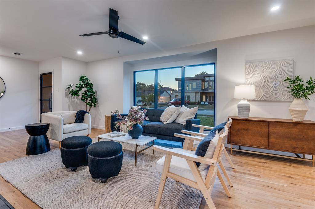 Dallas, TX 75218,514 Aqua Drive