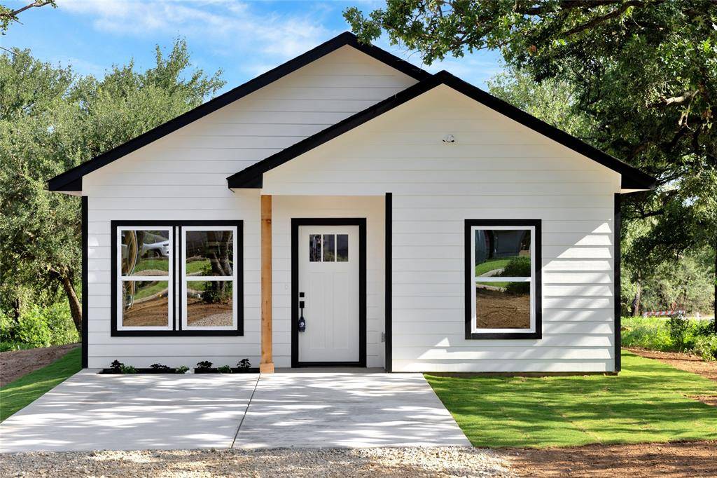 Mineral Wells, TX 76067,815 SW 28th Street