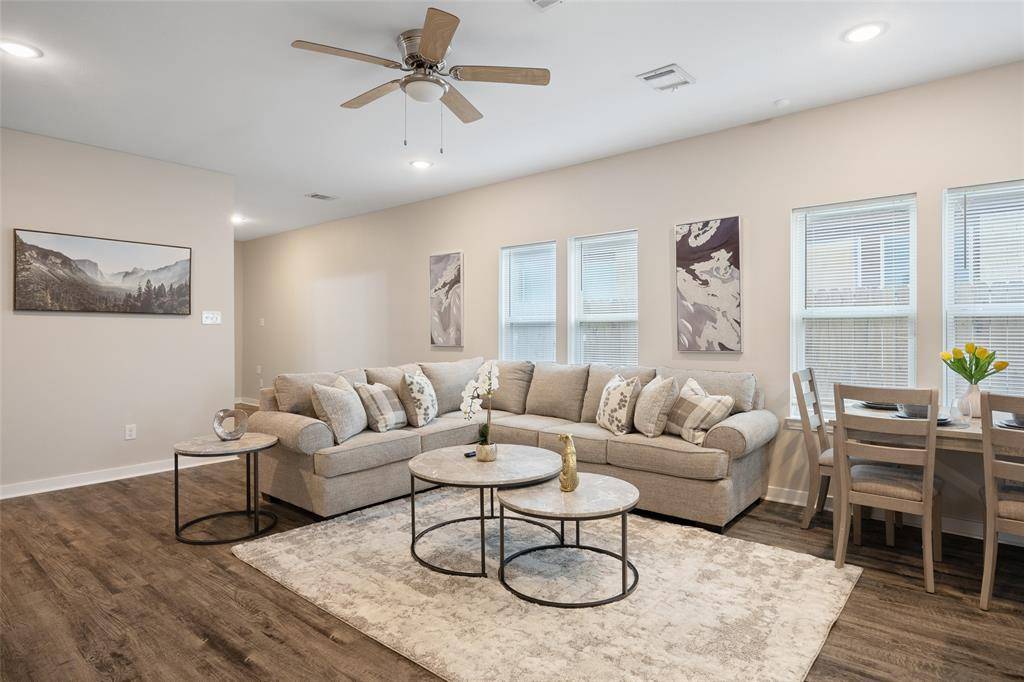 Dallas, TX 75215,5004 Colonial Avenue