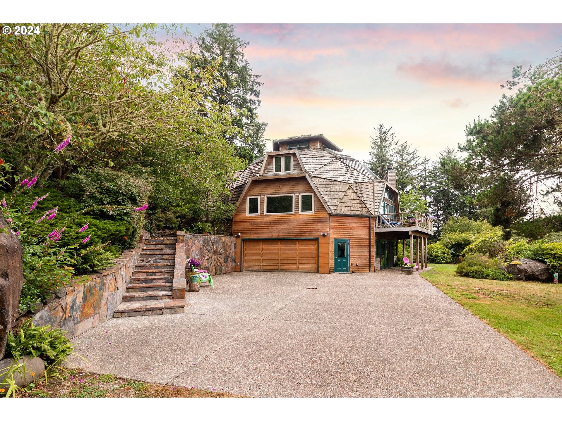 Neskowin, OR 97149,46615 HIGHWAY 101