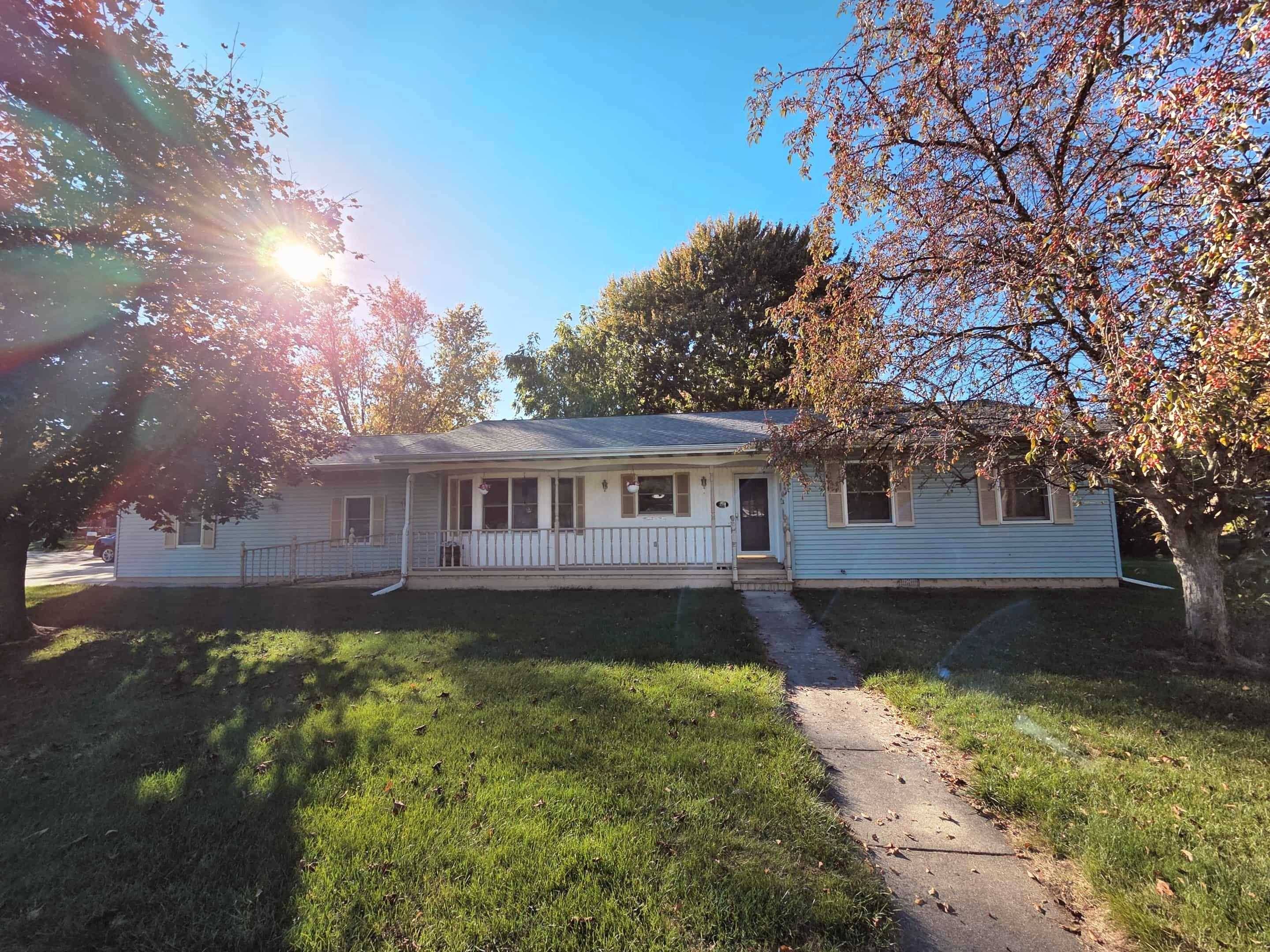 Breckenridge, MI 48615,239 E Summit ST