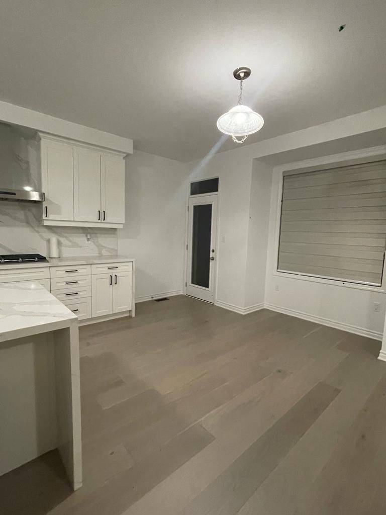 Pickering, ON L1X 0N9,3088 Paperbirch TRL