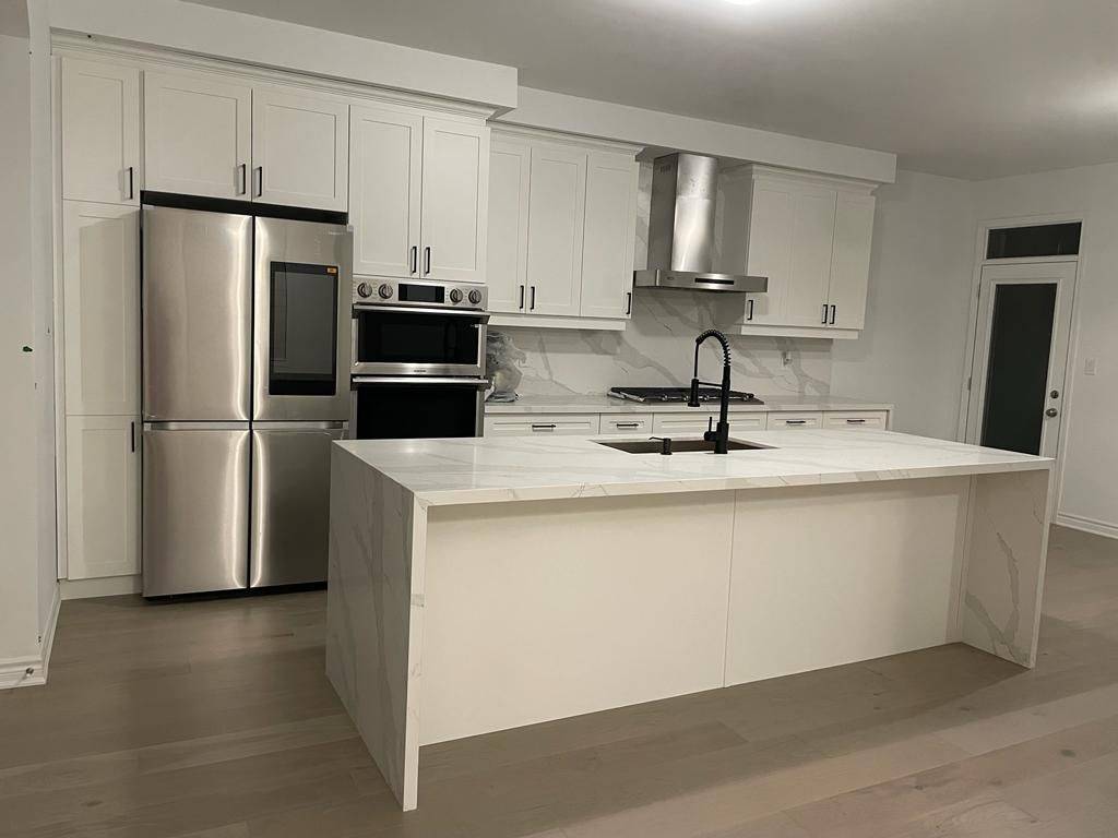 Pickering, ON L1X 0N9,3088 Paperbirch TRL