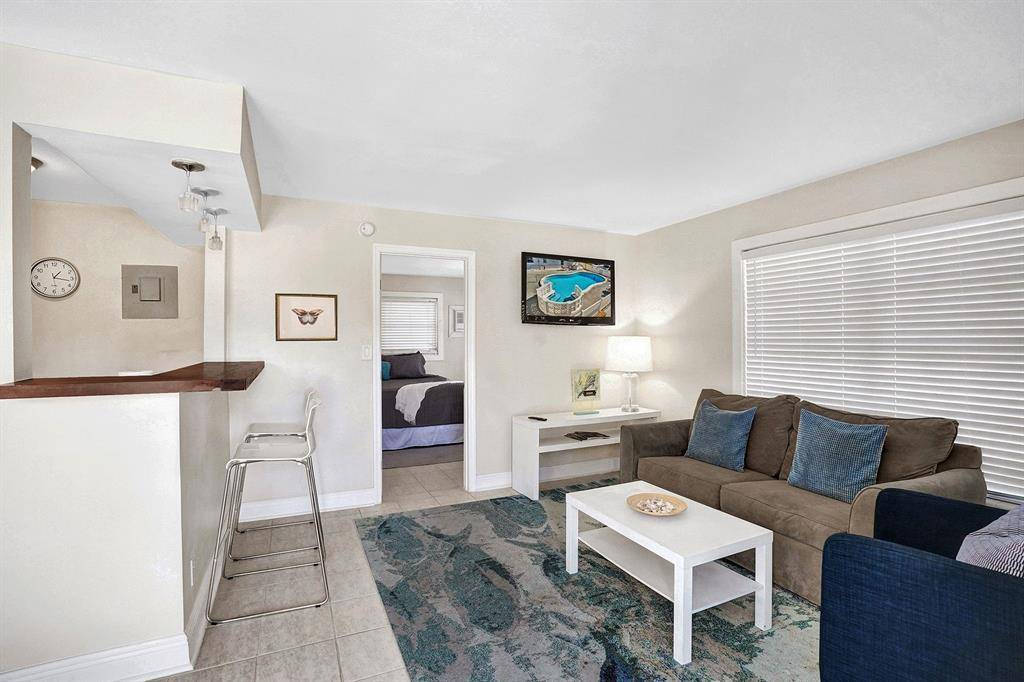 Pompano Beach, FL 33062,3226 NE 12th St #5