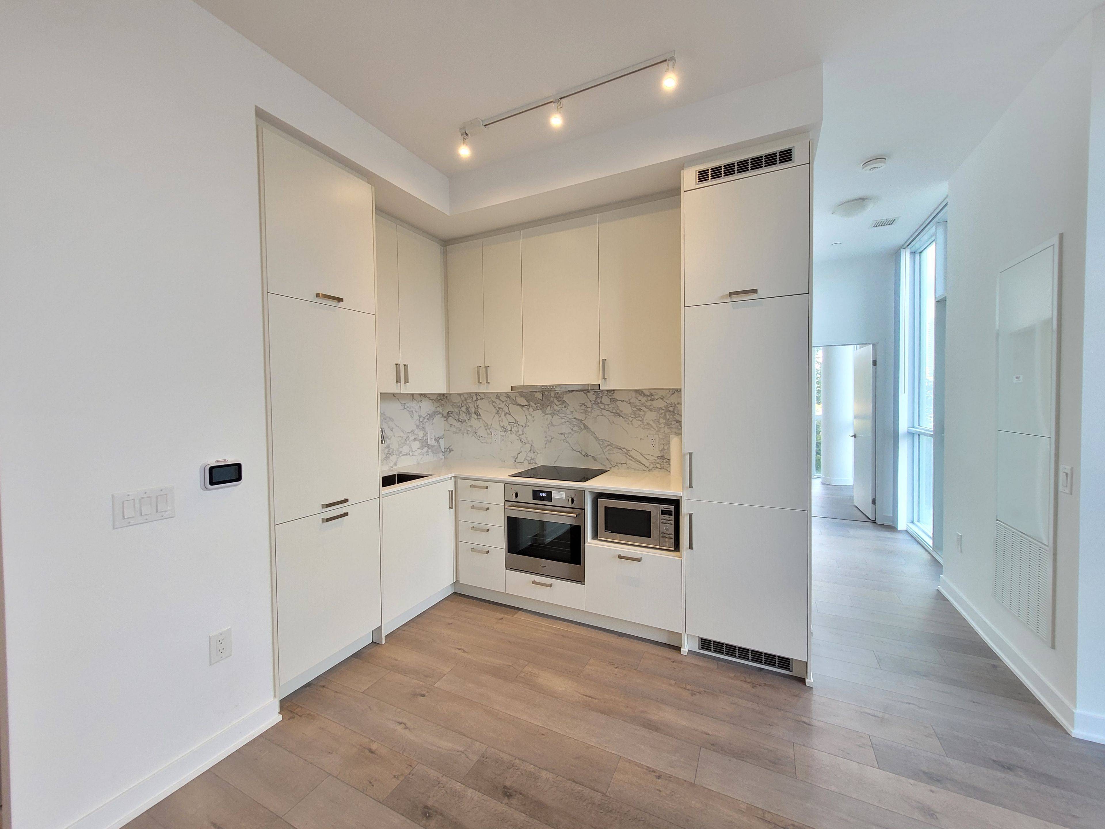 Vaughan, ON L4K 5Z8,60 Honeycrisp CRES #106