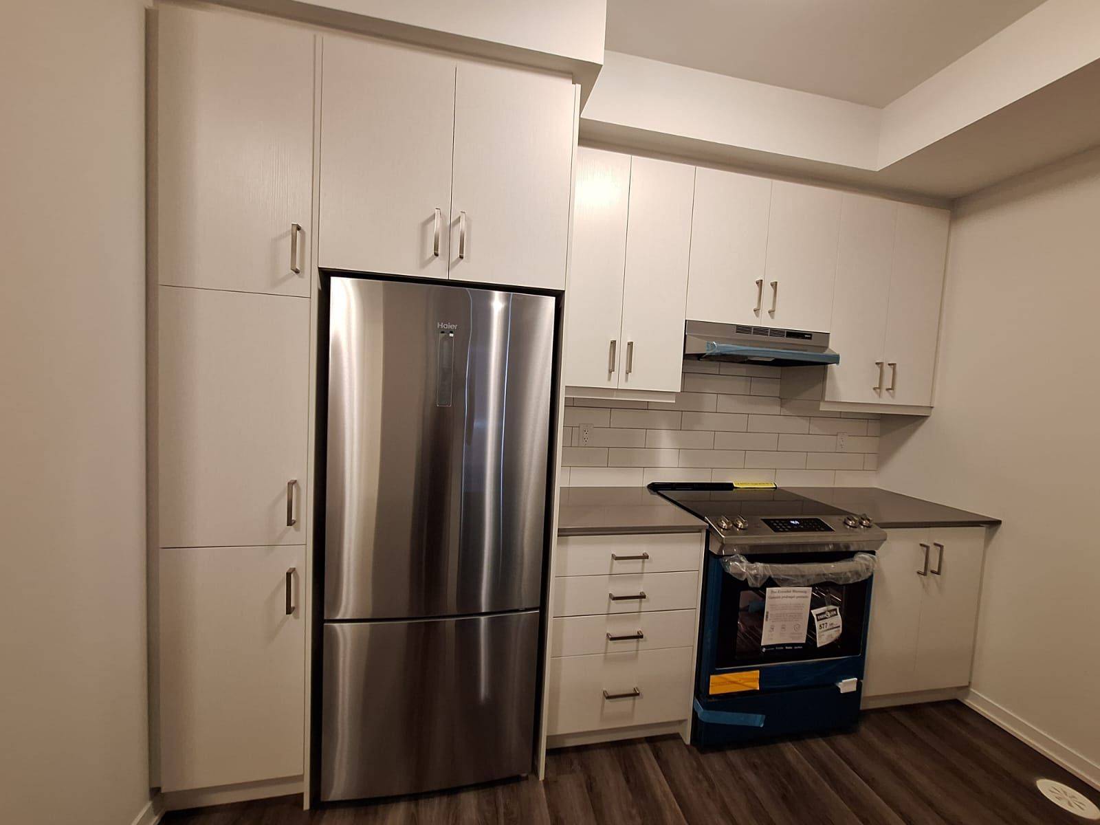 Vaughan, ON L4K 0N6,130 Honeycrisp CRES #308