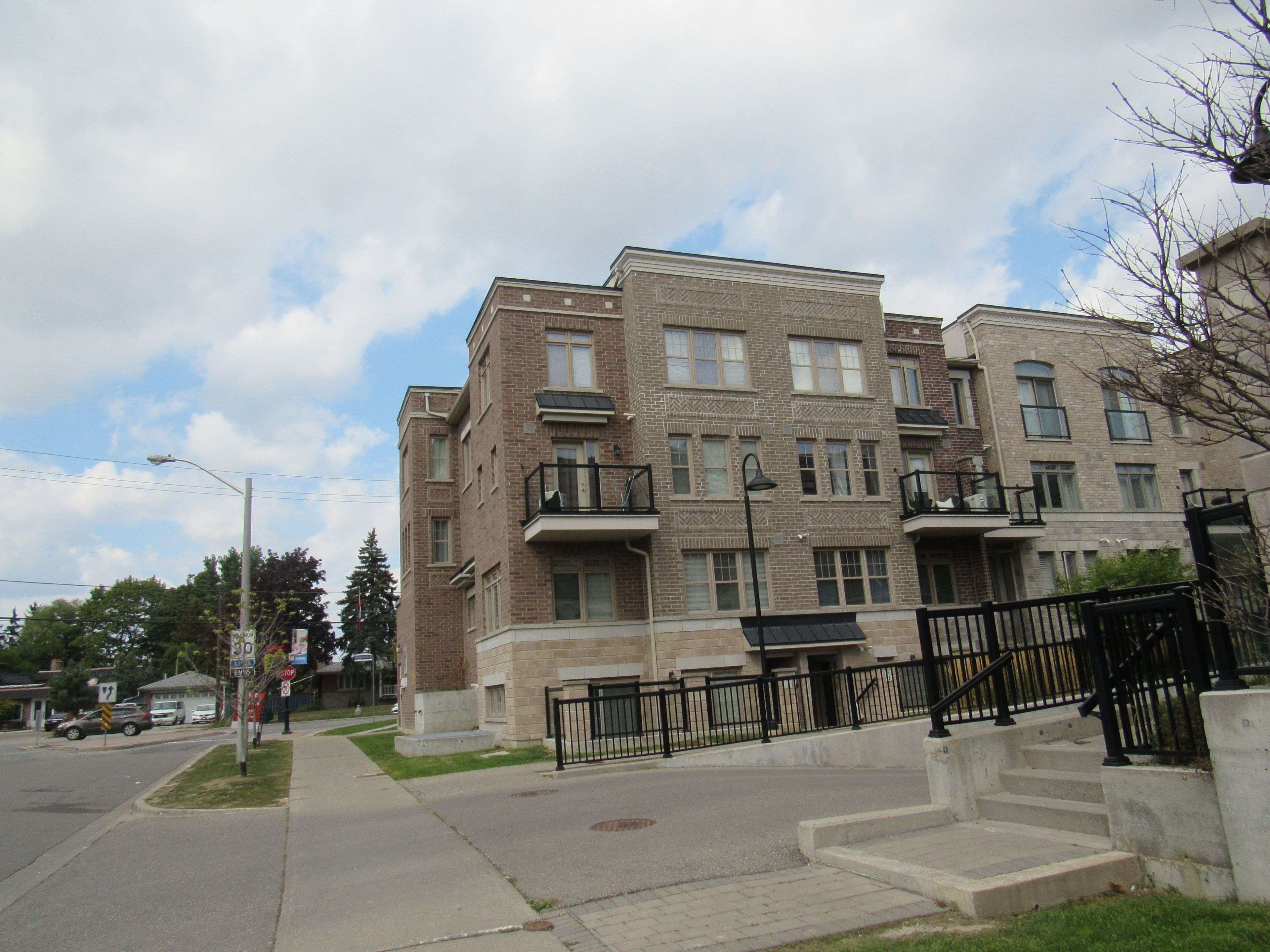 Toronto W05, ON M9M 1M2,2335 Sheppard AVE W #1