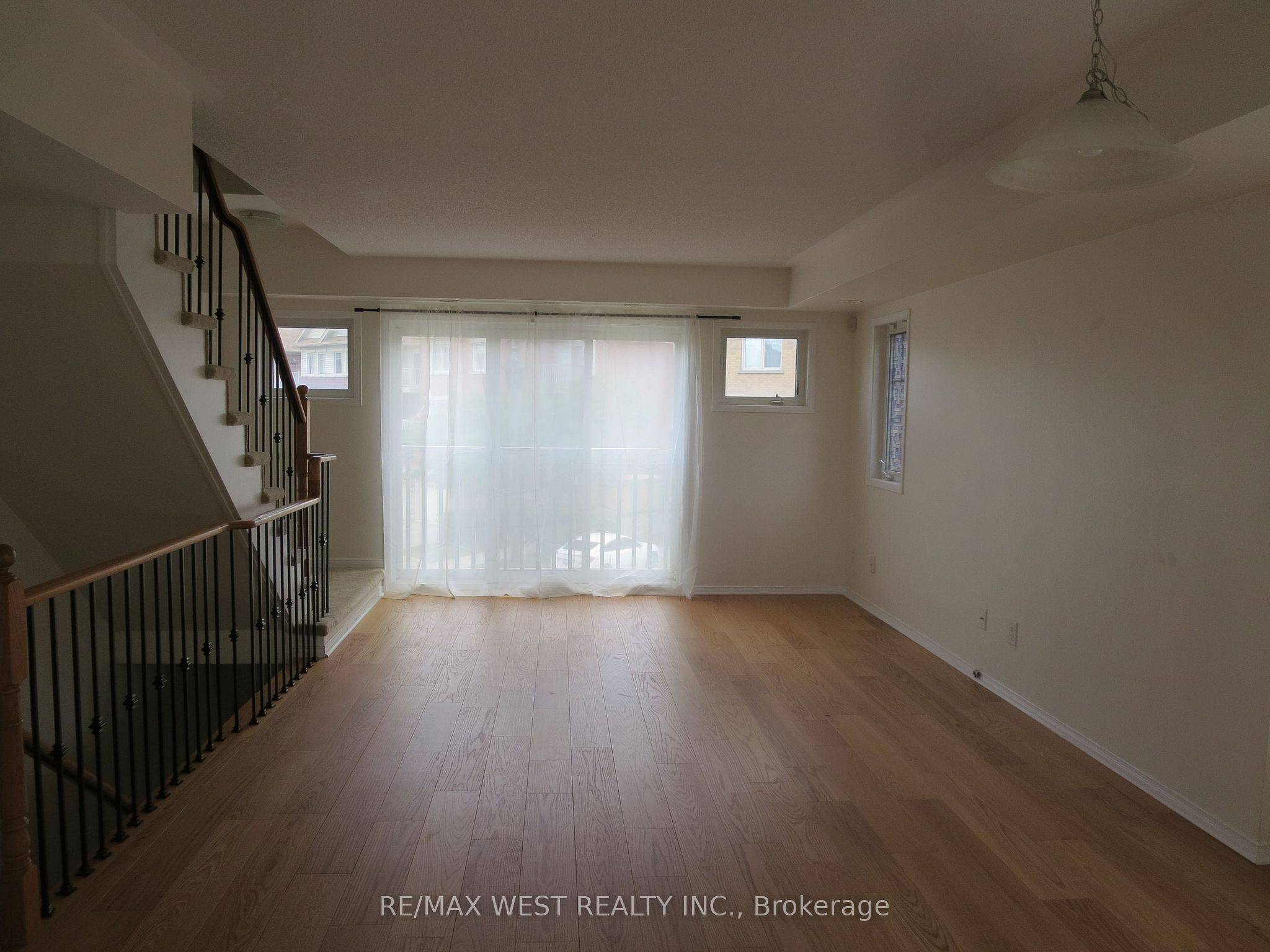 Mississauga, ON L5M 0N7,5615 Oscar Peterson BLVD #8