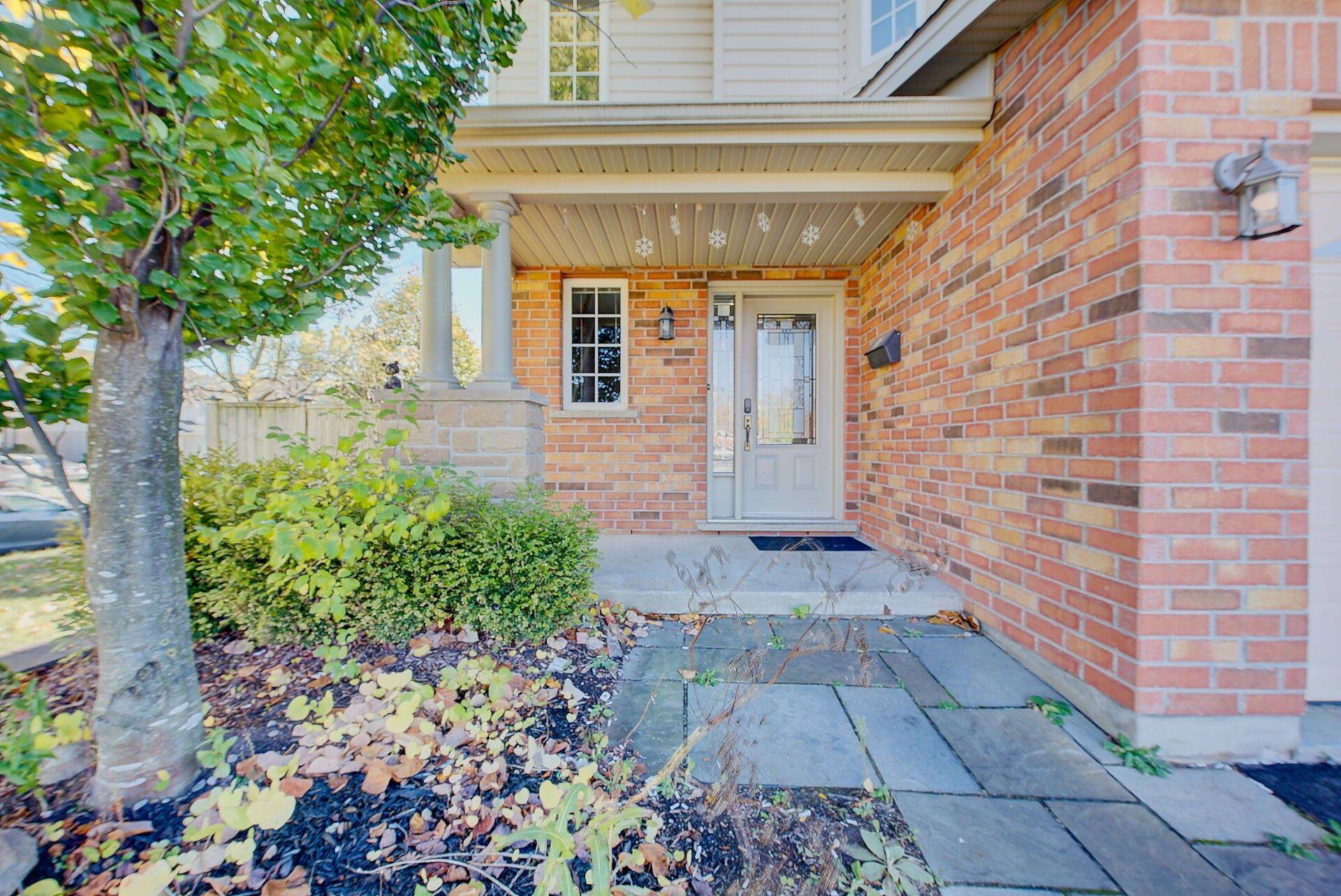 London East, ON N5V 5E7,481 Marconi BLVD