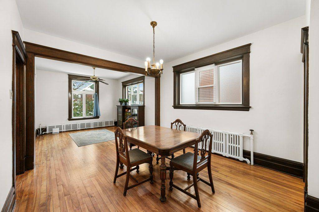 Ottawa Centre, ON K1R 5T2,270 Arlington AVE