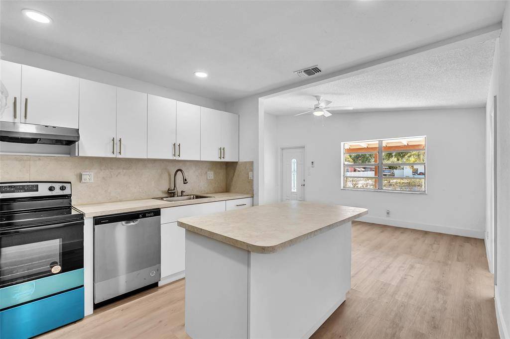 West Park, FL 33023,41 Miami Gardens Road