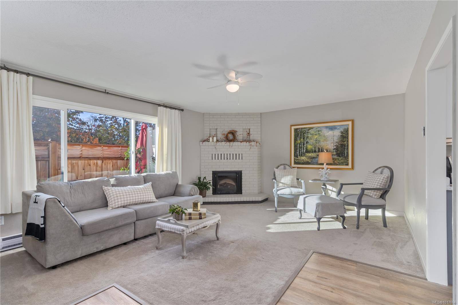 Sidney, BC V8L 1R4,2034 Weiler Ave #2