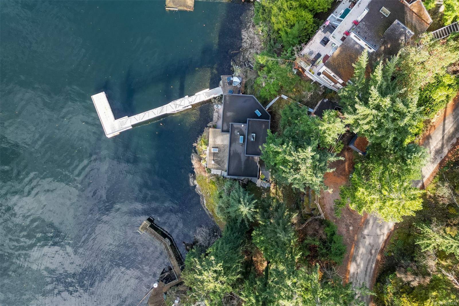 Central Saanich, BC V9E 2A1,6800 MARK Lane