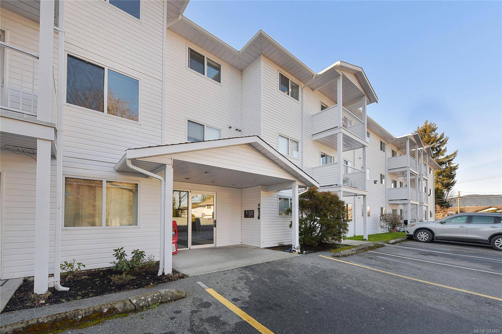 Duncan, BC V9L 4B9,3226 COWICHAN LAKE Rd #203