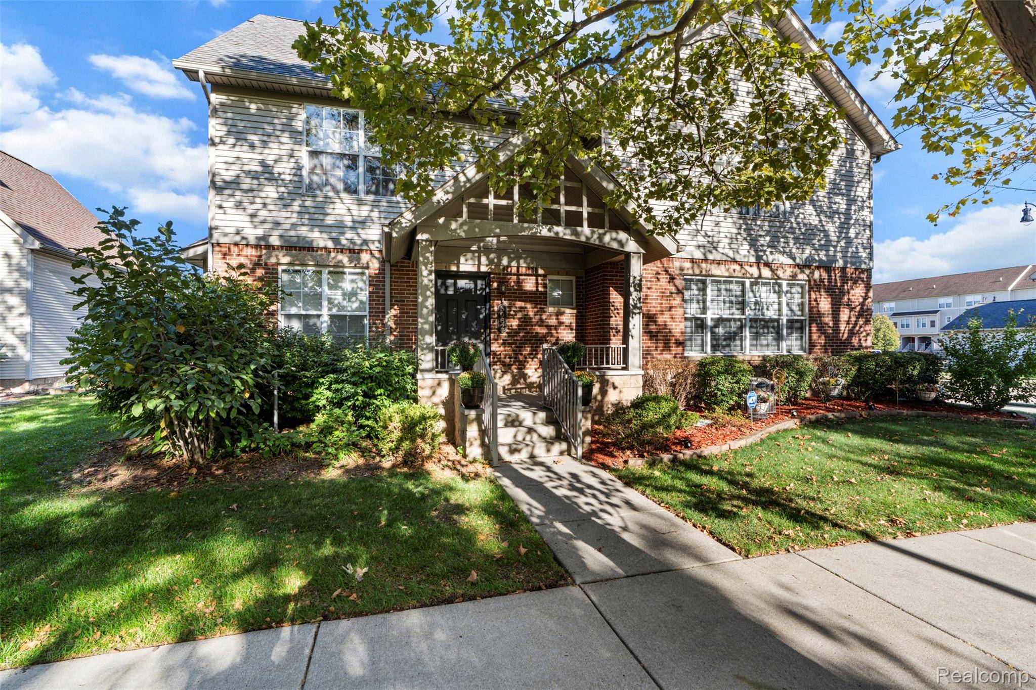 Detroit, MI 48201,3962 Miracles BLVD