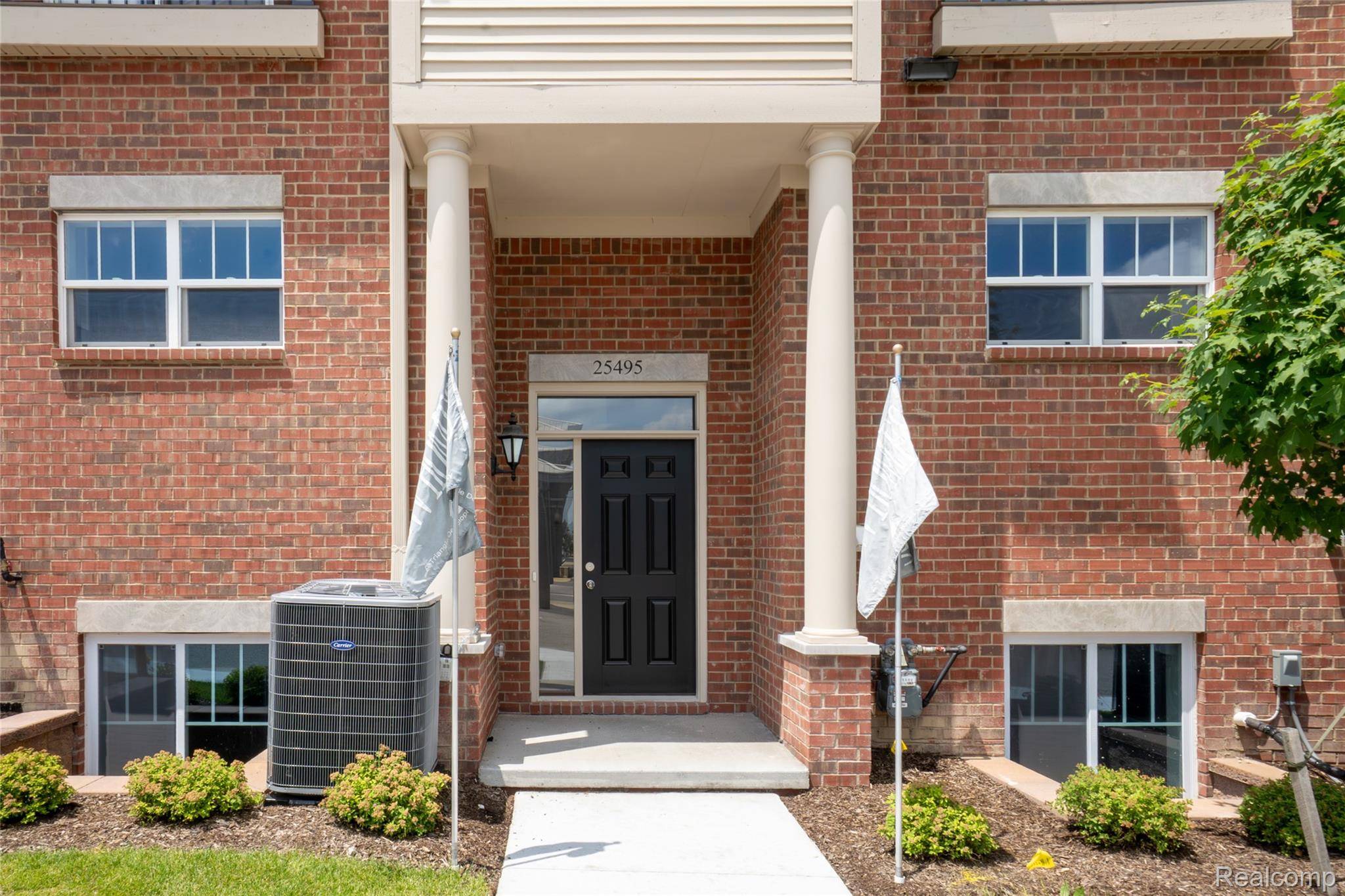 Novi, MI 48375,25495 GRANDVIEW LN #25