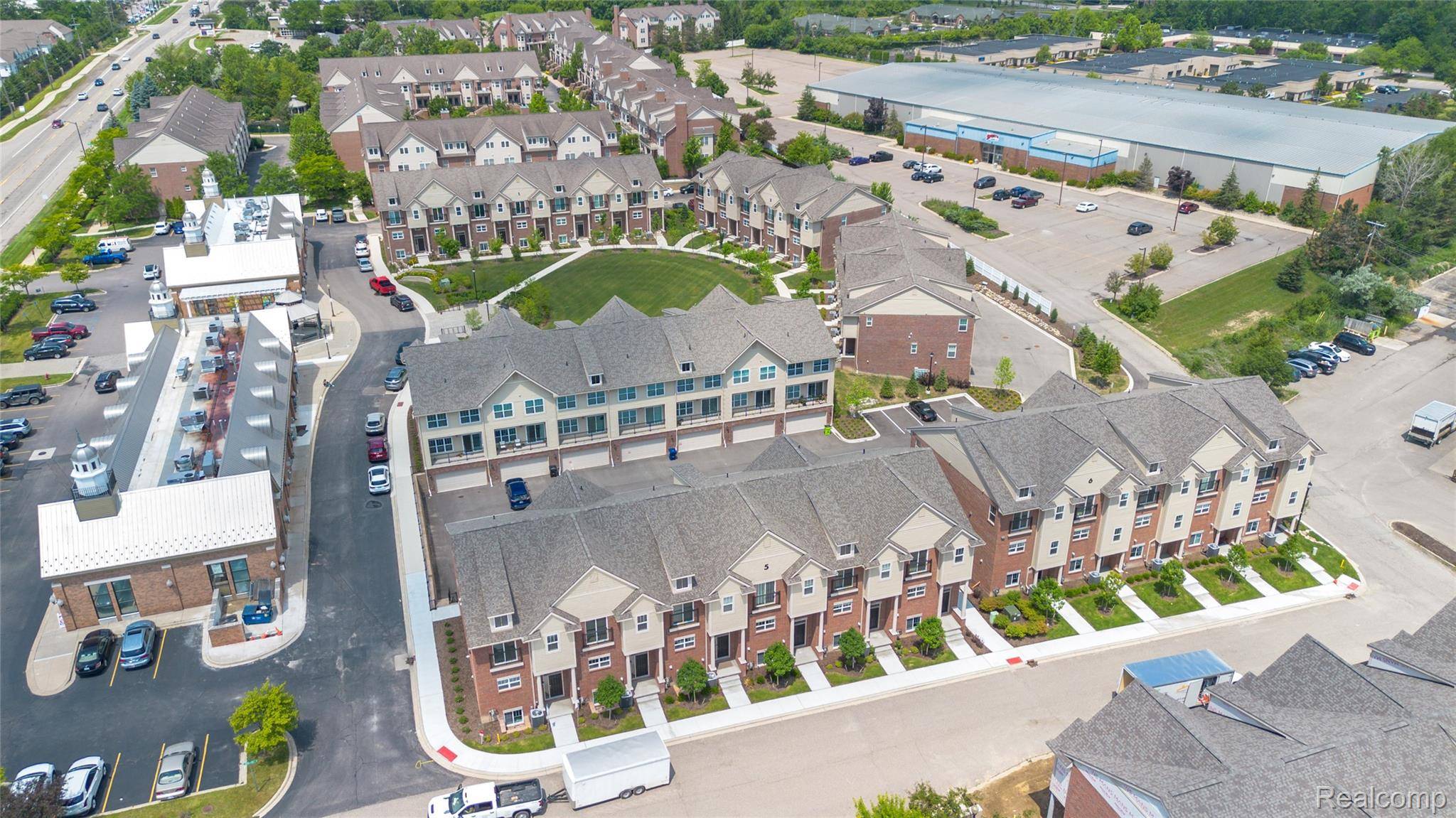 Novi, MI 48375,25495 GRANDVIEW LN #25