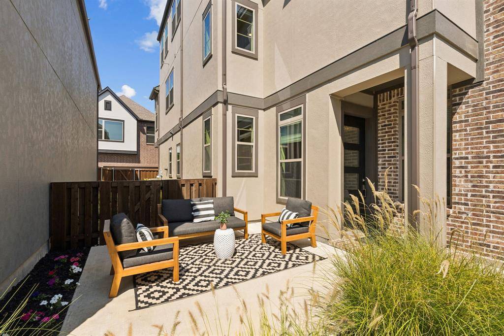 Dallas, TX 75231,7112 Amber Grove Court