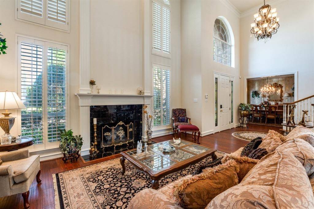 Dallas, TX 75287,5140 Quail Lake Drive