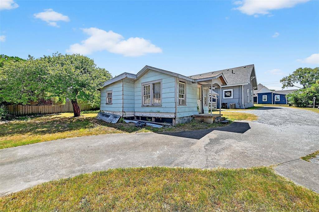 Whitewright, TX 75491,602 1/2 W Grand Street