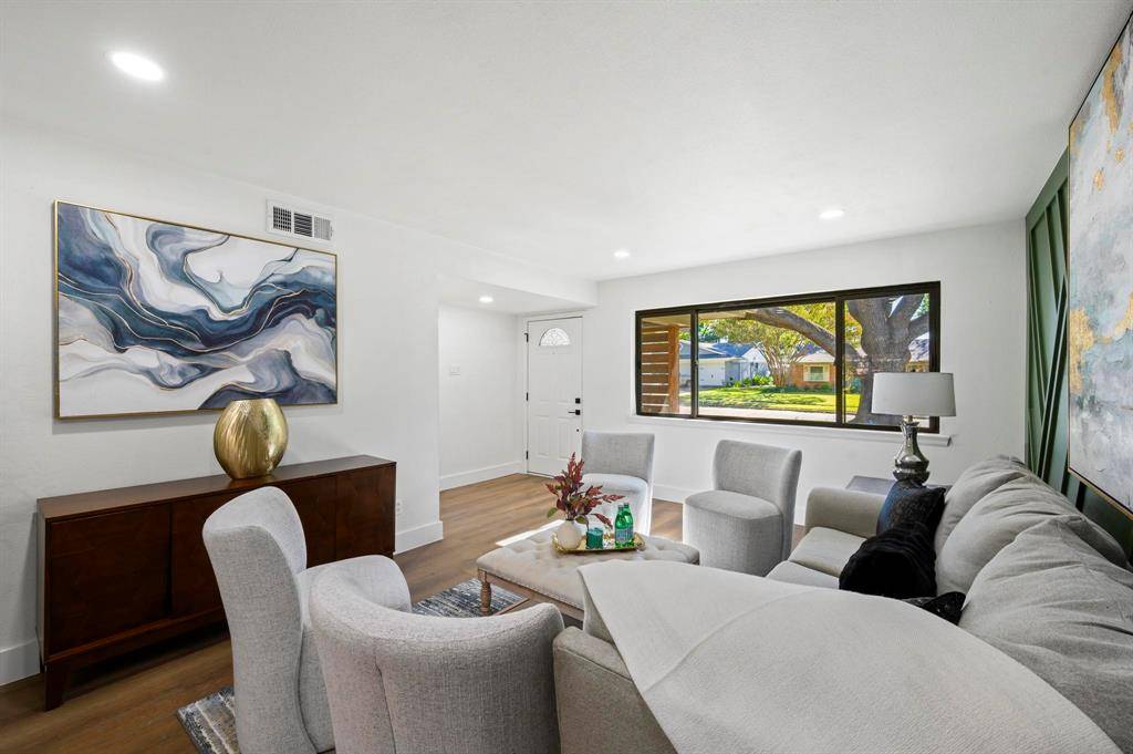 Dallas, TX 75218,11329 Earlywood Drive