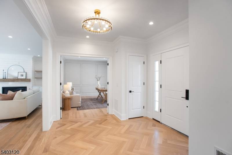 Chatham Twp., NJ 07928,1 Emmett St