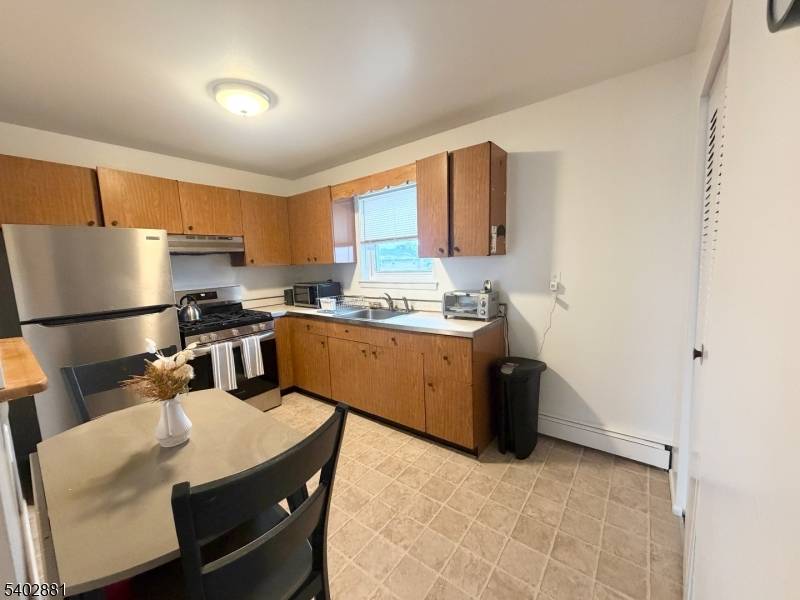 Fair Lawn Boro, NJ 07410,39-01 Broadway #B