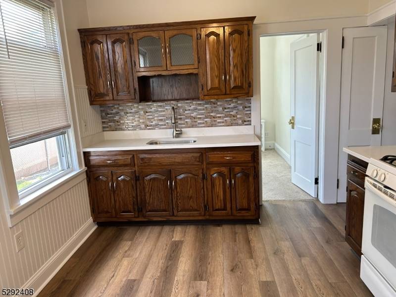 East Rutherford Boro, NJ 07073,136 Carlton Ave #1