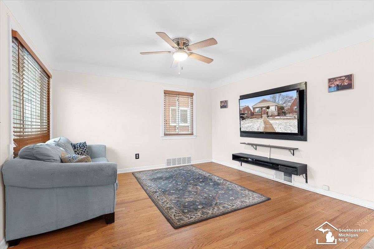 Allen Park, MI 48101,14618 Horger AVE