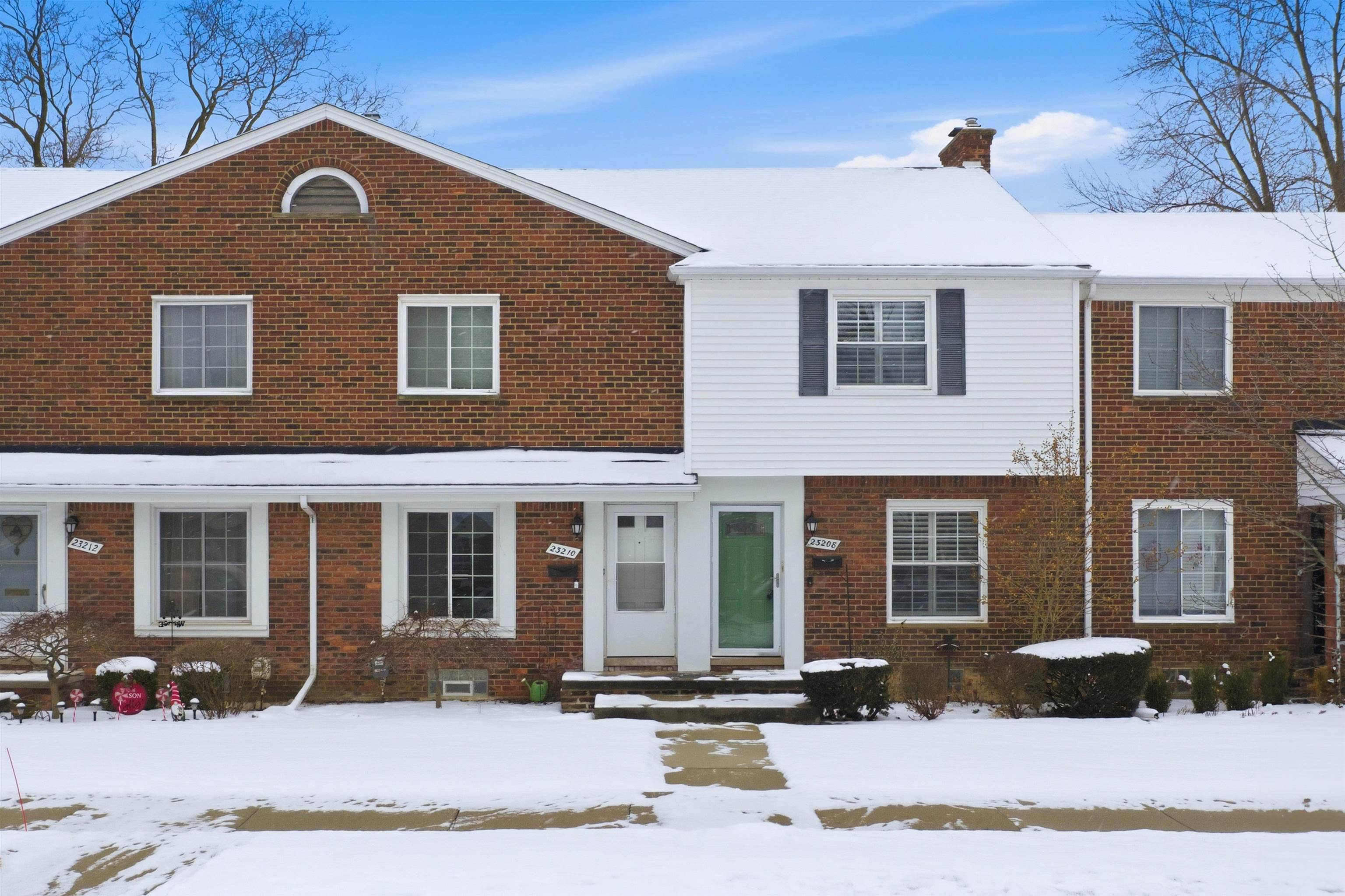 Saint Clair Shores, MI 48080,23208 Edsel Ford CT