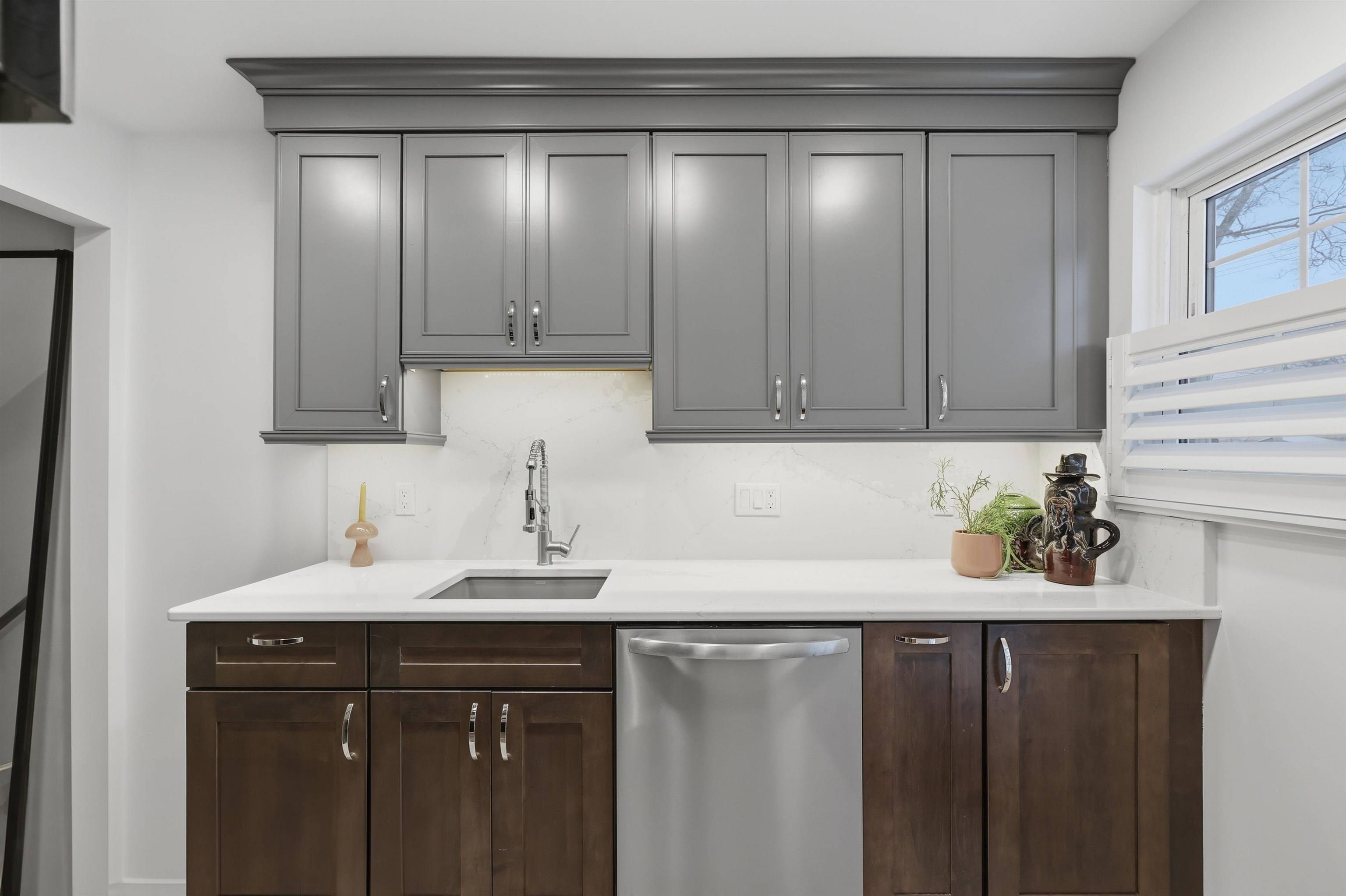 Saint Clair Shores, MI 48080,23208 Edsel Ford CT