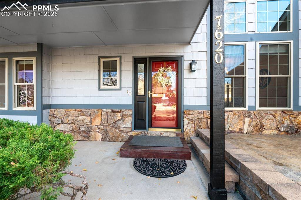 Colorado Springs, CO 80920,7620 Conifer DR
