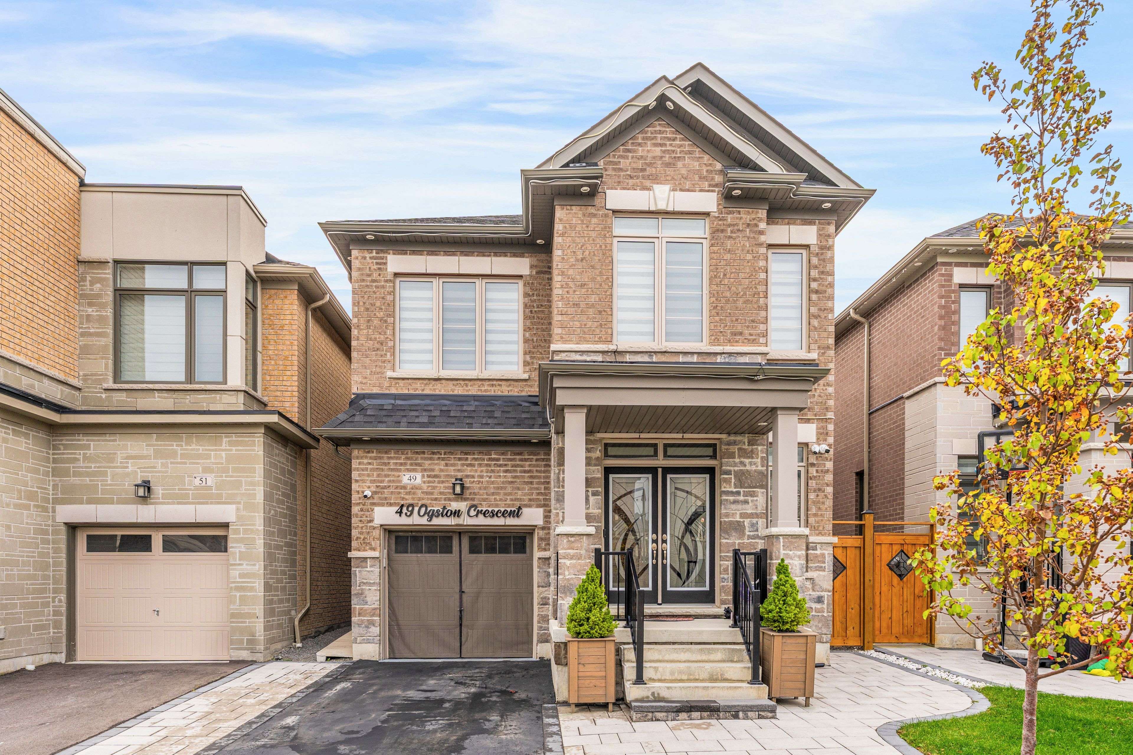 Whitby, ON L1P 0H2,49 Ogston CRES