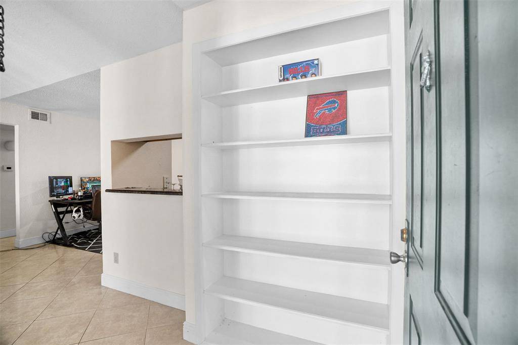 Coral Springs, FL 33071,755 RIVERSIDE DR #1335