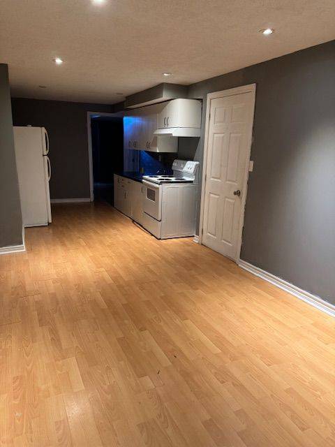 Mississauga, ON L5V 2P4,953 Sonoma CT #BSMT