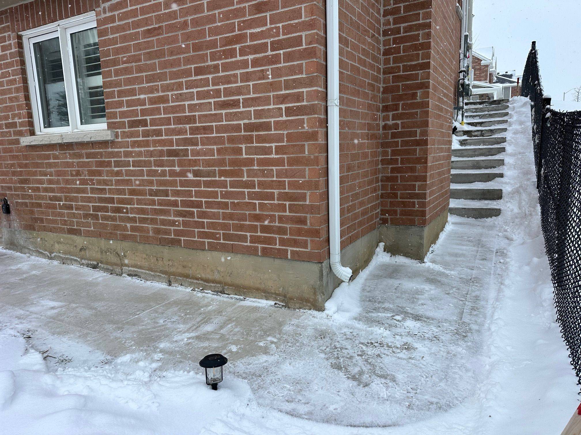 Cambridge, ON N3E 1A1,219 Ridge RD #Basement