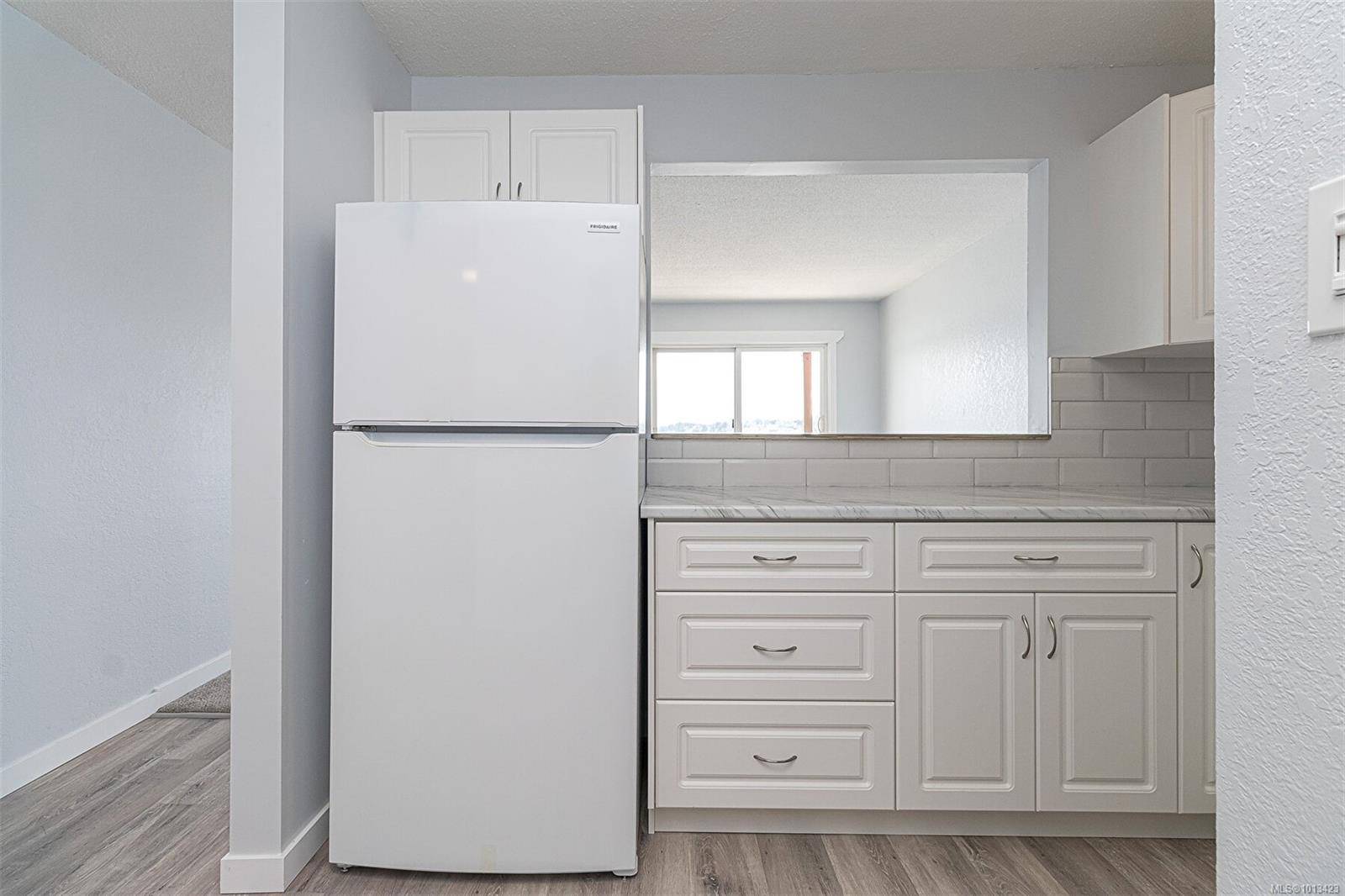 Sooke, BC V9Z 0B1,1986 Glenidle Rd #9