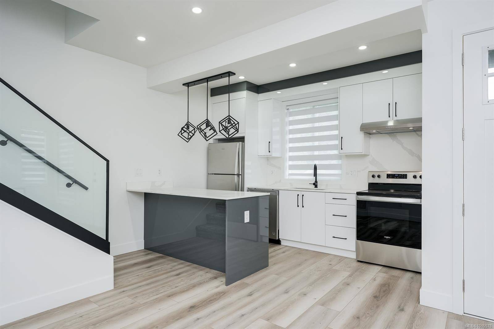 Central Saanich, BC V8M 1H4,1171 STELLY'S CROSS Rd #6