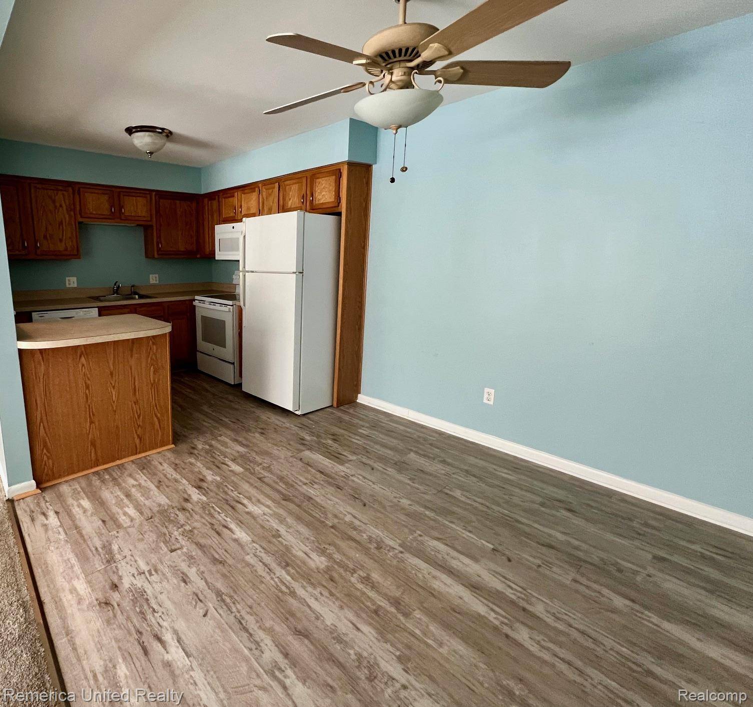 Brighton, MI 48116,6194 Richards DR