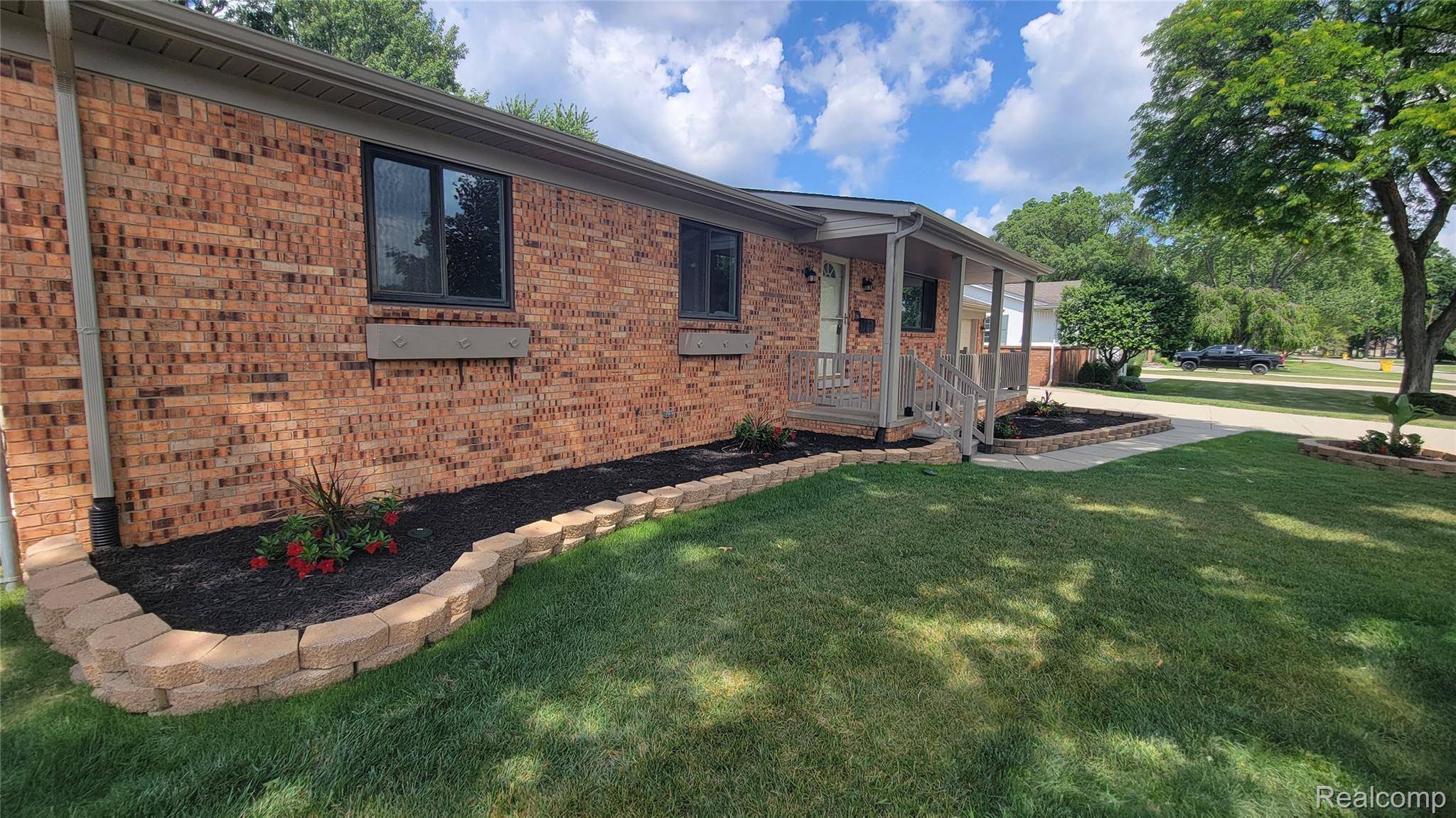 Utica, MI 48317,46075 Hecker DR