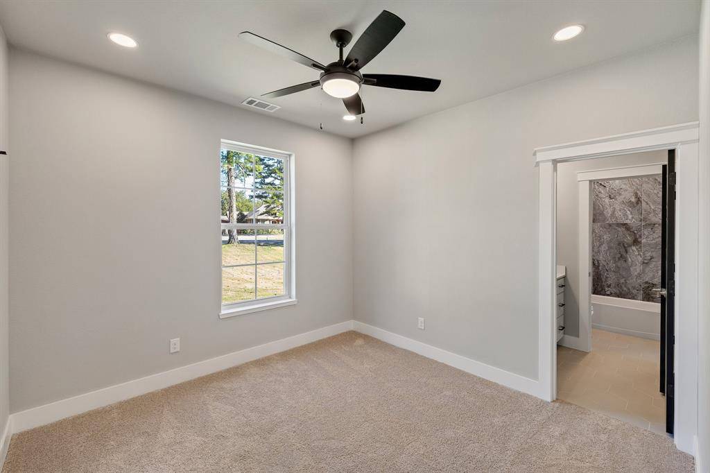 Denison, TX 75020,4858 S Theresa Drive