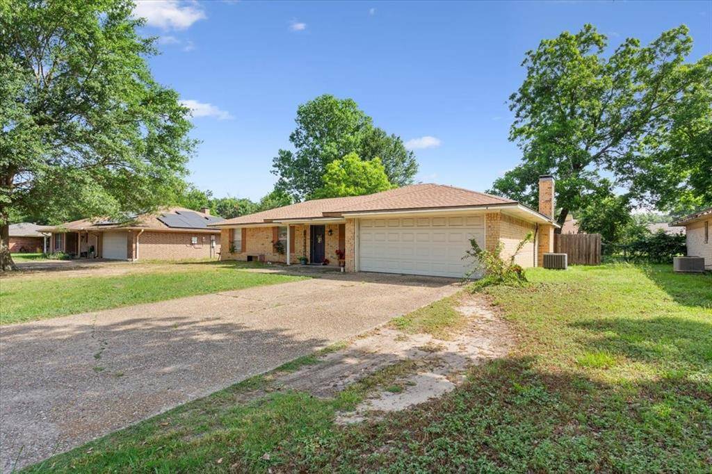 Mexia, TX 76667,1004 Fairway Lane
