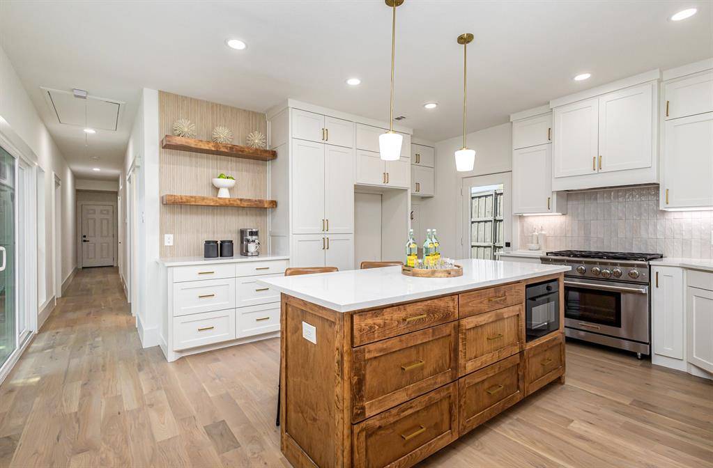 Dallas, TX 75214,6402 Lakewood Boulevard