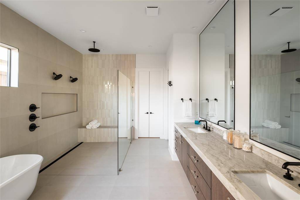 Dallas, TX 75214,6923 Inverness Lane