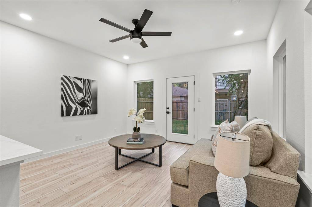 Dallas, TX 75215,2230 Hooper Street