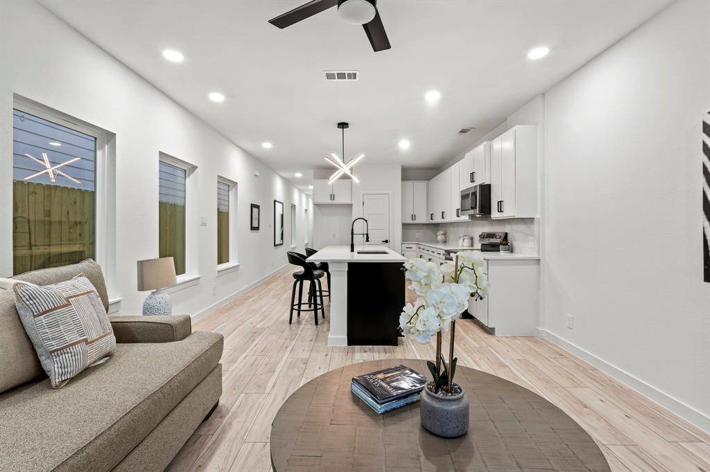 Dallas, TX 75215,2230 Hooper Street