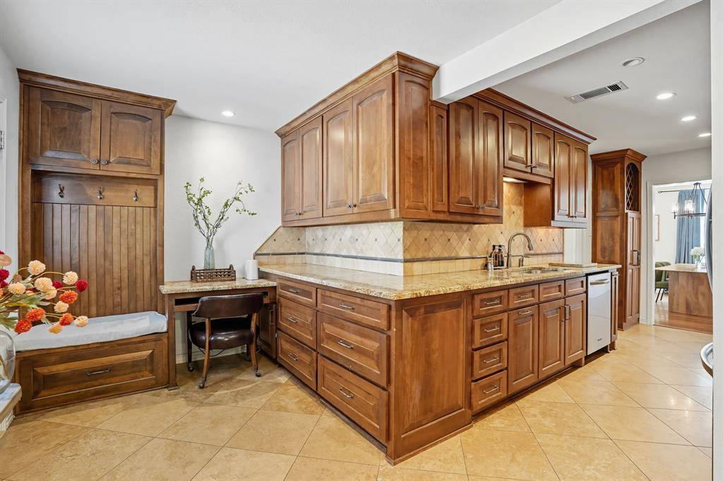 Fort Worth, TX 76107,4120 bIRCHMAN Avenue