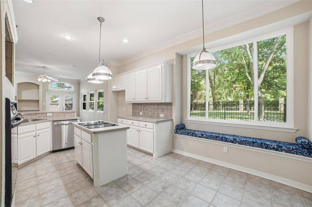 Dallas, TX 75218,7909 Enclave Way