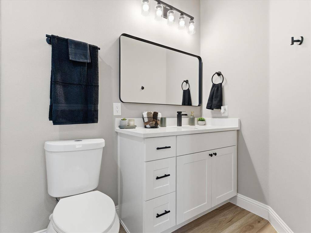 Granbury, TX 76048,809 Arrowhead Court