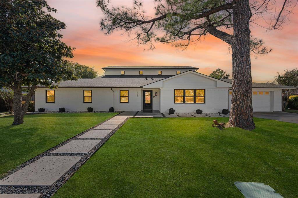 Roanoke, TX 76262,504 Main Street